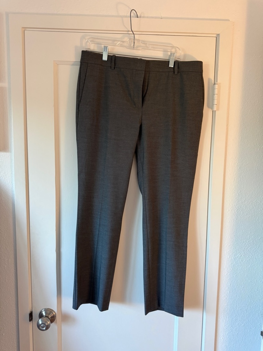 Never Worn - Brand New Ann Taylor Women’s Suit Pants in Charcoal Gray